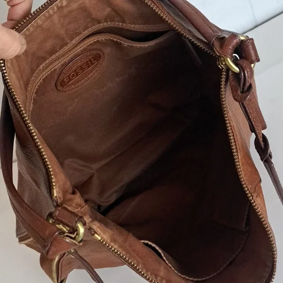 Fossil large leather shoulder bag zipper detail gold brass hardware - Picture 11 of 17